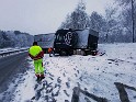 10.1.2017 LKW rutscht in Boeschung Bergneustadt SP